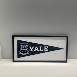 🚩 Yale University Framed Pennant 🚩